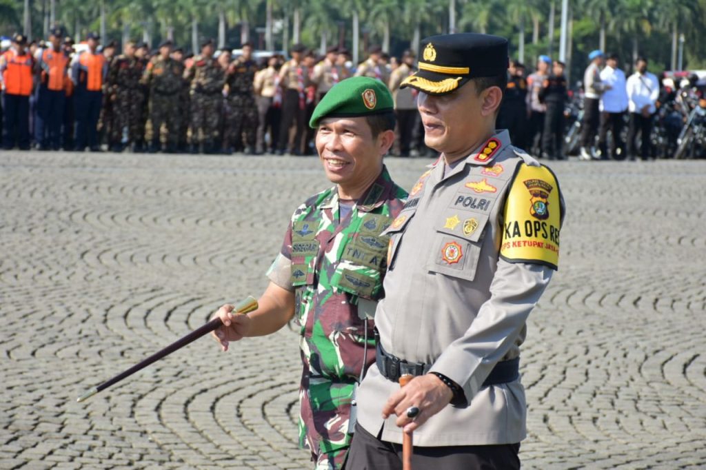 Dandim 0501/JP Dampingi Pangdam Jaya dalam Apel Gelar Pasukan Operasi Ketupat 2023