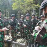 Siap Jaga Kedaulatan NKRI, Danbrigif PR 17 Kostrad Periksa Kesiapan Satgas Yonif PR 330 Kostrad