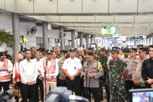 Menhub Pastikan Kesiapan Mudik Lebaran di Stasiun Pasar Senen