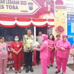 Ketua Bhayangkari Polres Toba: Berikan Pelayanan Yang Terbaik Kepada Masyarakat Dan Pemudik Di Pos PAM