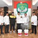 Komisaris Puffin Paint dan PT Viros Prime Solution Berikan Bantuan 350 Pail Cat Untuk Mesjid dan Musholah