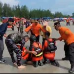 TNI AL Lanal Bengkulu Ikuti Latsar Gabungan Di Pantai Zakat Kota Bengkulu