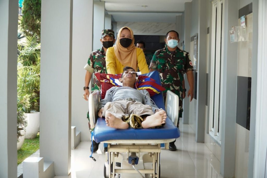 Implementasi Perintah Harian Kasad, Penderita Kanker Tidak Mampu Berobat di Evakuasi Kodim 0605/Subang Ke RS Ciremai