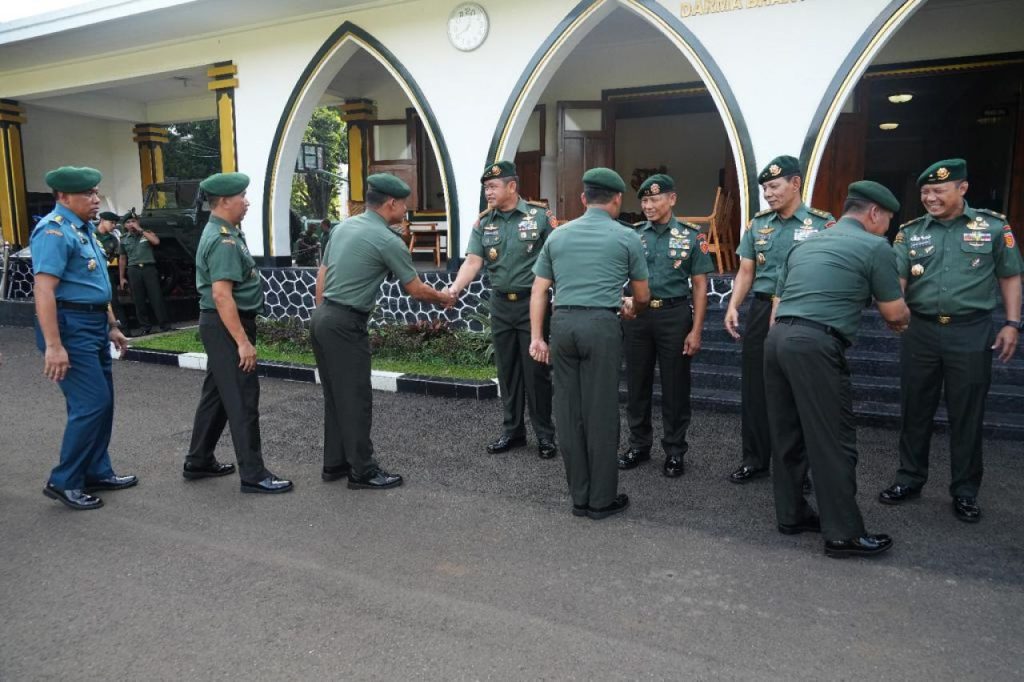 Pangkostrad Pimpin Apel Pengecekan Kembali Cuti dan Halal Bihalal Hari Raya Idul Fitri 1444 H/2023 M