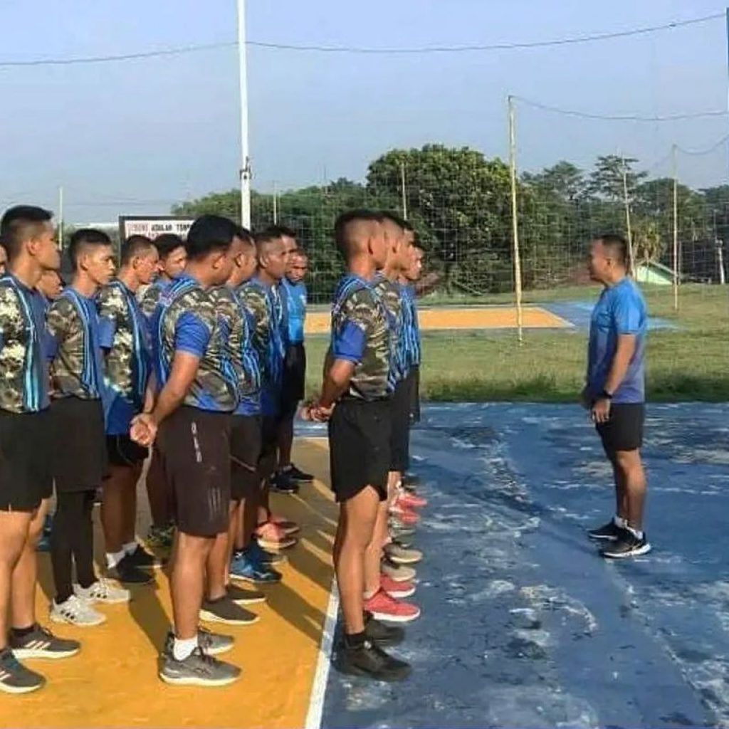 Senam Sparko Awali Pembinaan Fisik, Prajurit Denpom Divif 1 Kostrad Kembali Bugar