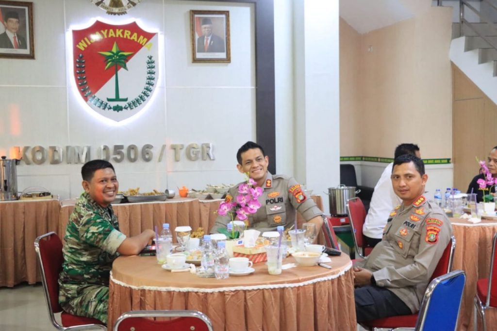 Jalin Sinergitas, Kapolrestro Tangerang Kota dan Jajaran Bersilaturahmi ke Kodim 0506 Tangerang