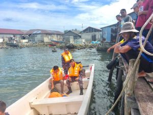 Tim SAR TNI AL Lanal Simeulue Berhasil Temukan Orang Hilang Di Laut