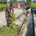 Babinsa Koramil 1710-02/Timika Laksanakan Karya Bhakti Bersama Warga Untuk Peringati HUT Ke-60 Kodam XVII/Cenderawasih
