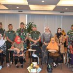 Kasad Berikan Tali Asih Kepada Keluarga Prajurit Yang Sakit Berat dan Anak Berkebutuhan Khusus
