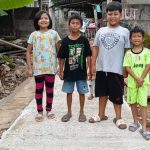 Senyum Bahagia Anak-Anak di Lokasi TMMD Ke-116 Kodim 0507/Bekasi Miliki Jalan Baru