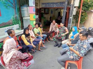 Selamatkan Lingkungan, Babinsa Koramil 02/SB Kodim 0501/JP Dukung Kegiatan Sosialisasi Bank Sampah