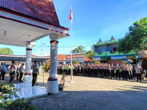 Kapolres Toba Pimpin Apel Pagi Dilapangan Kantor Camat Laguboti