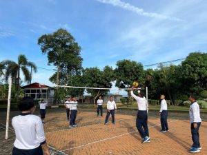 Jaga Kebugaran Tubuh, Karumkit Ajak Prajurit Dan Ibu-Ibu Jalasenastri Rumkital Dr. Midiyato Suratani Olahraga Bersama