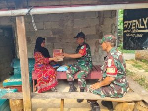 Bantu Meringankan Kesulitan Warga, Babinsa Jatimelati Laksanakan Giat Babinsa Masuk Dapur Warga