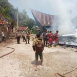 Satu Unit Rumah Hunian di Huta Pasir Dusun II Desa Hatinggian Kecamatan Lumbanjulu Ludes Terbakar