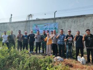 Babinsa Kali Baru Bersama Tiga Pilar Medan Satria Sukseskan Program Polri Lestarikan Negeri Penghijauan Sejak Dini