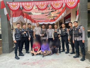 Diduga Akan Tawuran, Polres Jakbar Amankan Tiga Remaja Beserta Tiga Clurit