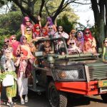 Danrindam Jaya Bersama Warga Rindam Jaya Mengikuti Pawai Karnaval, Memperingati HUT Ke-78 Kemerdekaan RI