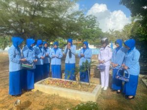 Dalam Rangka HUT Jalasenastri Ke 77 Tahun 2023, Cabang 5 Korcab IV DJA I Lanal Bintan Laksanakan Zarah di TMP Dwikora