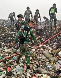 Pangdam III/Siliwangi Kerahkan Prajurit Bantu Atasi Kebakaran TPA Sarimukti