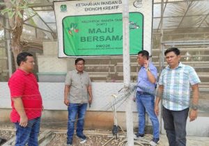 Kapolres Metro Bekasi Kota Berikan Bibit Tanaman untuk Masyarakat Kampung Tangguh Anti Narkoba