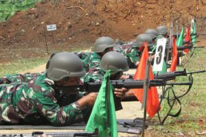 Prajurit Lanal Bandung Gelar Latihan Menembak dan Renang Militer Pada Uji Trampil Glagaspur P1 dan P2
