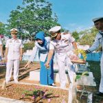 Jelang HUT TNI Angkatan Laut Ke-78, Lanal Bintan Ziarah di Taman Makam Pahlawan