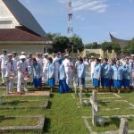 Peringati HUT TNI AL Ke-78, Keluarga Besar Lanal Sibolga Laksanakan Ziarah di TMP Sibolga Untuk Mengenang Jasa Pahlawan