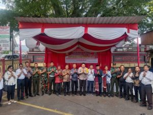 Kunker ke Polsek Balige, Kapolres Toba di Dampingi Ketua Bhayangkari Cabang Toba Ny Desi Taufiq Hidayat Thayeb