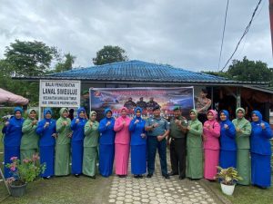 Sambut HUT TNI Ke-78, Lanal Simeulue Bersama Kodim 0115/Simeulue Laksanakan Bakti Sosial dan Pelayanan Kesehatan