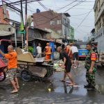 Tingkatkan Kebersihan Babinsa koramil 07/Kemayoran Melaksanakan Kerja Bakti Bersama PPSU