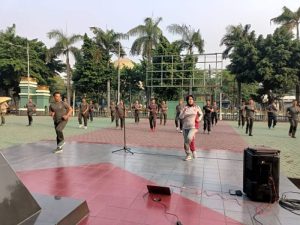 Sehat Bugar, Kodim 0505/JT Gelar Senam SKJ 88