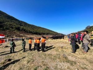 Peringati Hari Sumpah Pemuda, Personel Korbrimob Polri Ikuti Upacara di Lembah Surya Kencana