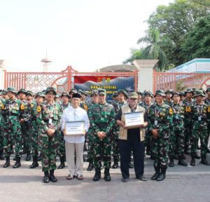Taruna dan Taruni Akademi TNI Angkatan Laut Ikuti Latihan Integrasi Taruna Akademi TNI dan Polri Beserta Rakyat