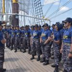 Sang Legendaris KRI Dewaruci Kembali Menggepakkan Sayap Layar-Layar Planjib Jib Dastur