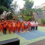 Tanamkan Kedisiplinan Babinsa 08/Johar Baru Latihan PBB Kepada Anggota PPSU