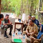 Babinsa Koramil 06/Cempaka Putih Melaksanakan Komunikasi Sosial Bersama Warga Binaan Dan Aparatur Wilayah