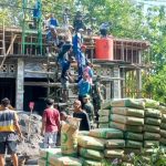 Babinsa Koramil Kapas Bojonegoro Bantu Pengecoran Pembangunan Musholla Baiturrahman Kedaton