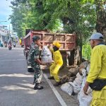 Babinsa Koramil 02/Sawah Besar Bersama Warga dan Aparat Wilayah Melaksanakan Kerja Bakti