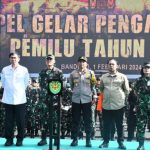 Komandan Beserta Prajurit Lanal Bandung Gelar Apel Pasukan Secara Serentak Kesiapan TNI Pada Pengamanan Pemilu 2024
