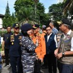 Komandan Beserta Prajurit Lanal Bandung Ikuti Apel Kesiapsiagaan Bencana Pada Masa Pemilu 2024