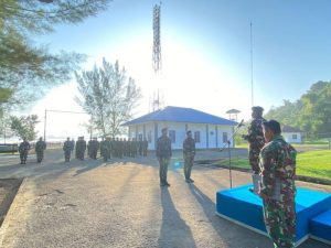 Danlanal Simeulue Pimpin Upacara Penaikan Bendera Merah Putih Dengan Khitmad