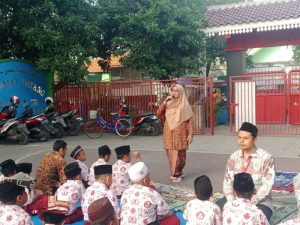Kepala Sekolah Bersama Para Guru SDN Kamal 01 Gelar Acara Munggahan Sambut Bulan Ramadhan
