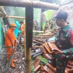 Bersihkan Genangan Air dan Cegah Demam Berdarah, Koramil Kramatjati Gelar Kegiatan Karya Bakti