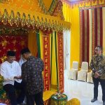 Komandan Lanal Sabang Disambut Prosesi Adat Peusijuek di Pendopo Walikota Sabang