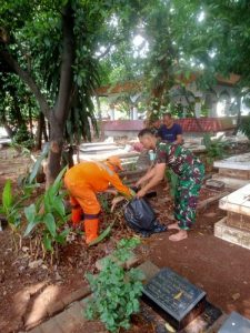 Karya Bakti Bersihkan Makam dan Masjid Pangeran Jayakarta Oleh Koramil Pulogadung