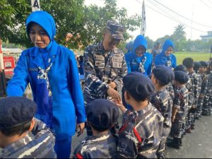 Danlanal Bintan Dampingi Danlantamal IV Batam Kunjungi TK Hang Tuah 03 Perwakilan Batam di Belakang Padang