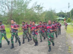 Dandim 1715/Yahukimo Bersama Anggota Lakukan Olahraga Bersama Dalam Rangka HUT Kodam XVII/Cenderawasih Ke-61