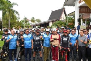 Tingkatkan Sinergitas, Lanal Banjarmasin Gelar Olahraga Bersama Dengan Forkopimda dan TNI-Polri Kalimantan Selatan
