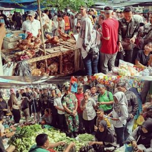 Kapolres OKU Beserta Forkopimda Di OKU Sidak Sembako Di Pasar Jelang Hari Raya Idul Adha